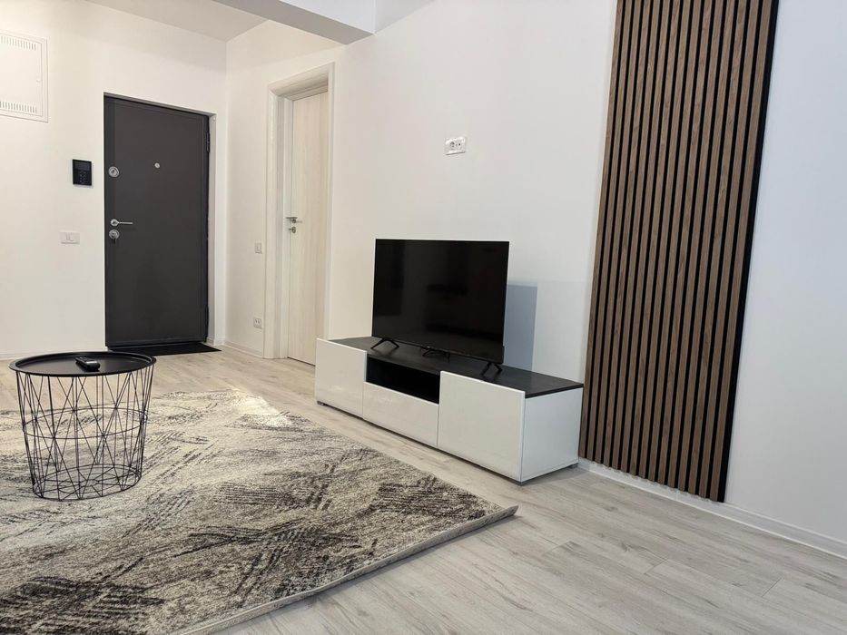 Vând apartament la 5 minute de mall Coresi