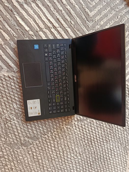 ASUS e510 noutbuk sotiladi