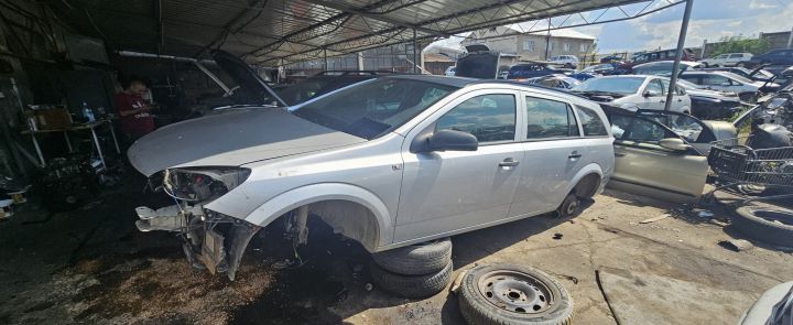 Radiator apa racire motor Opel Astra H