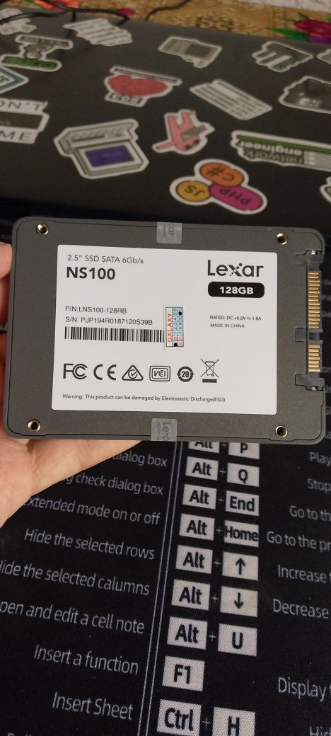 SSD va Ram (4GB va 8GB)