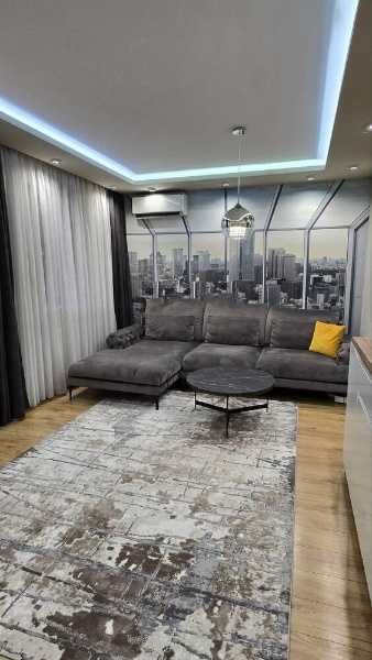 Продава се Многостаен апартамент в Пловдив, Кючук Париж - 98 кв.м за 2998 €/кв.м - Снимка #1