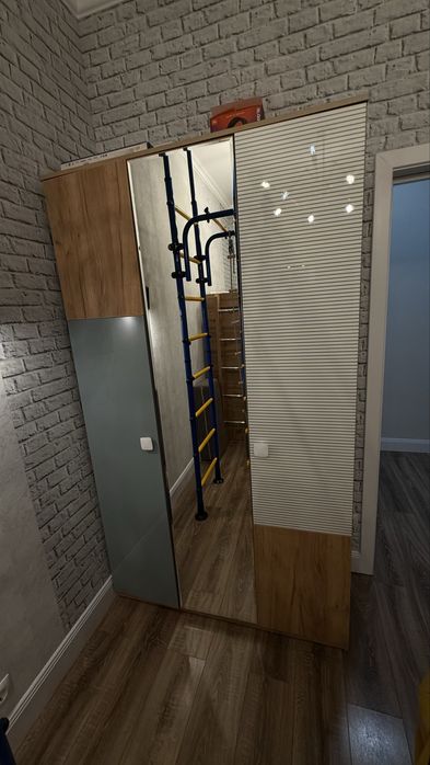 Продам шкаф из толстого ЛДСП