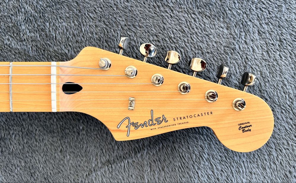 Fender Strat Hybrid II Limited Edition MIJ Blackout + куфар Fender