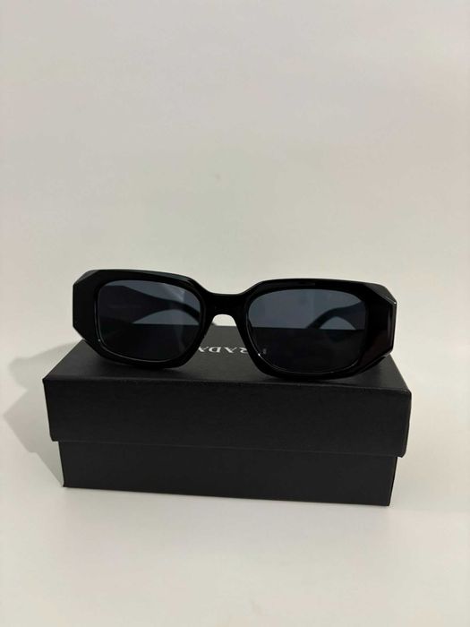 Оригинални слънчеви очила Prada