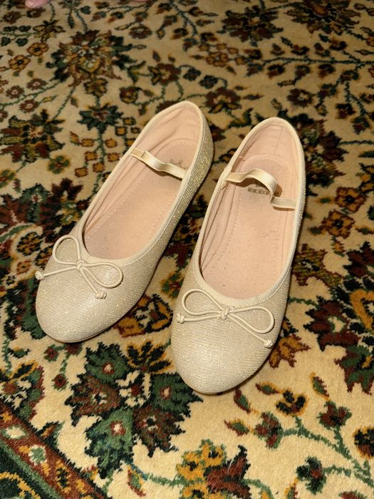 Продам балетки для девочки