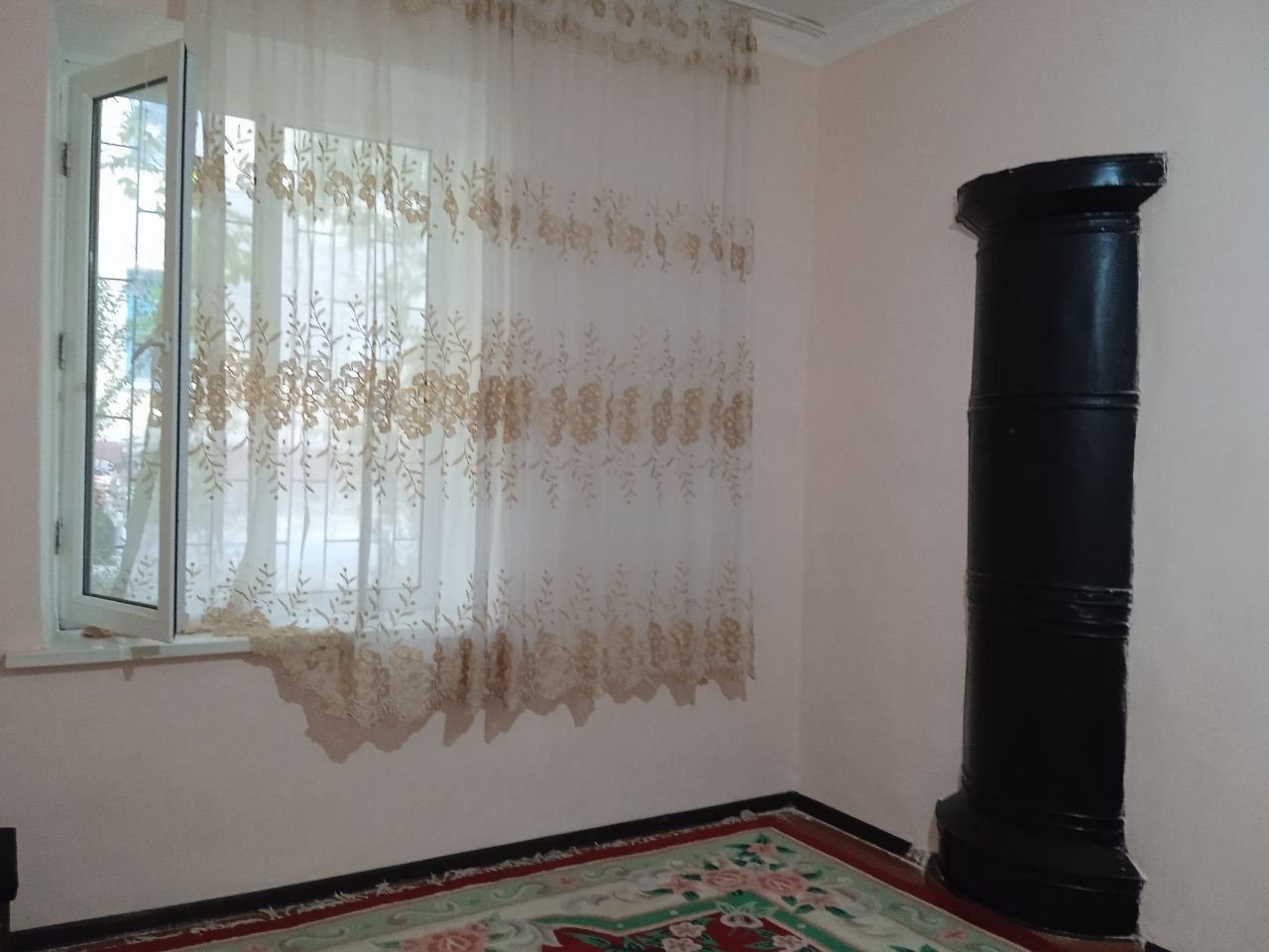 Продам квартиру г Чирчик 1/1/2 чисто цена 30000&торг