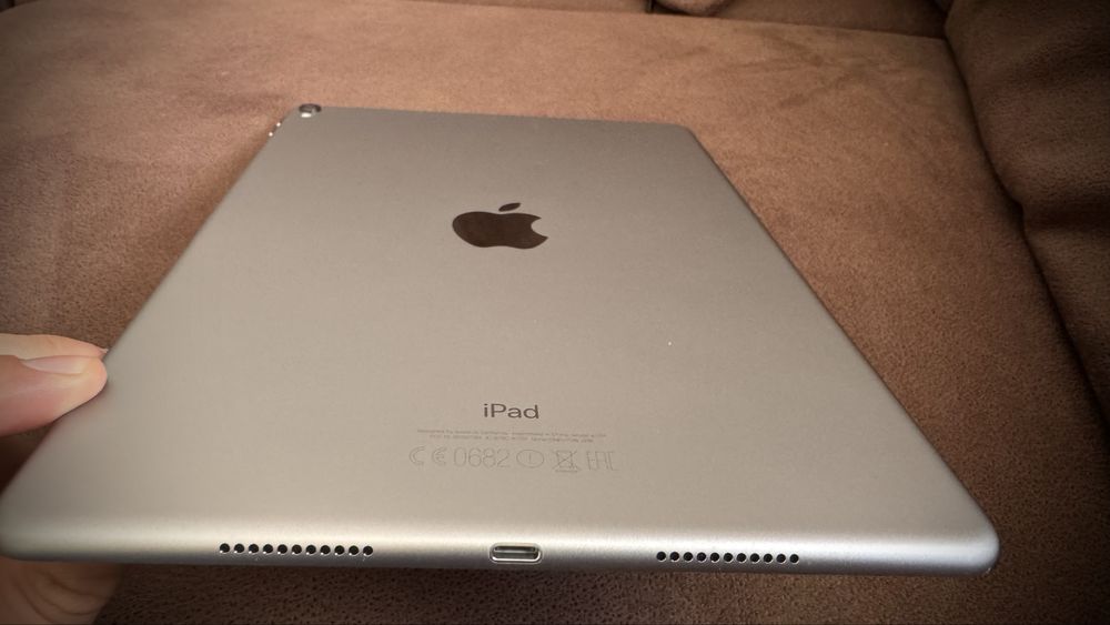 Ipad Pro “Отличен” + подарък
