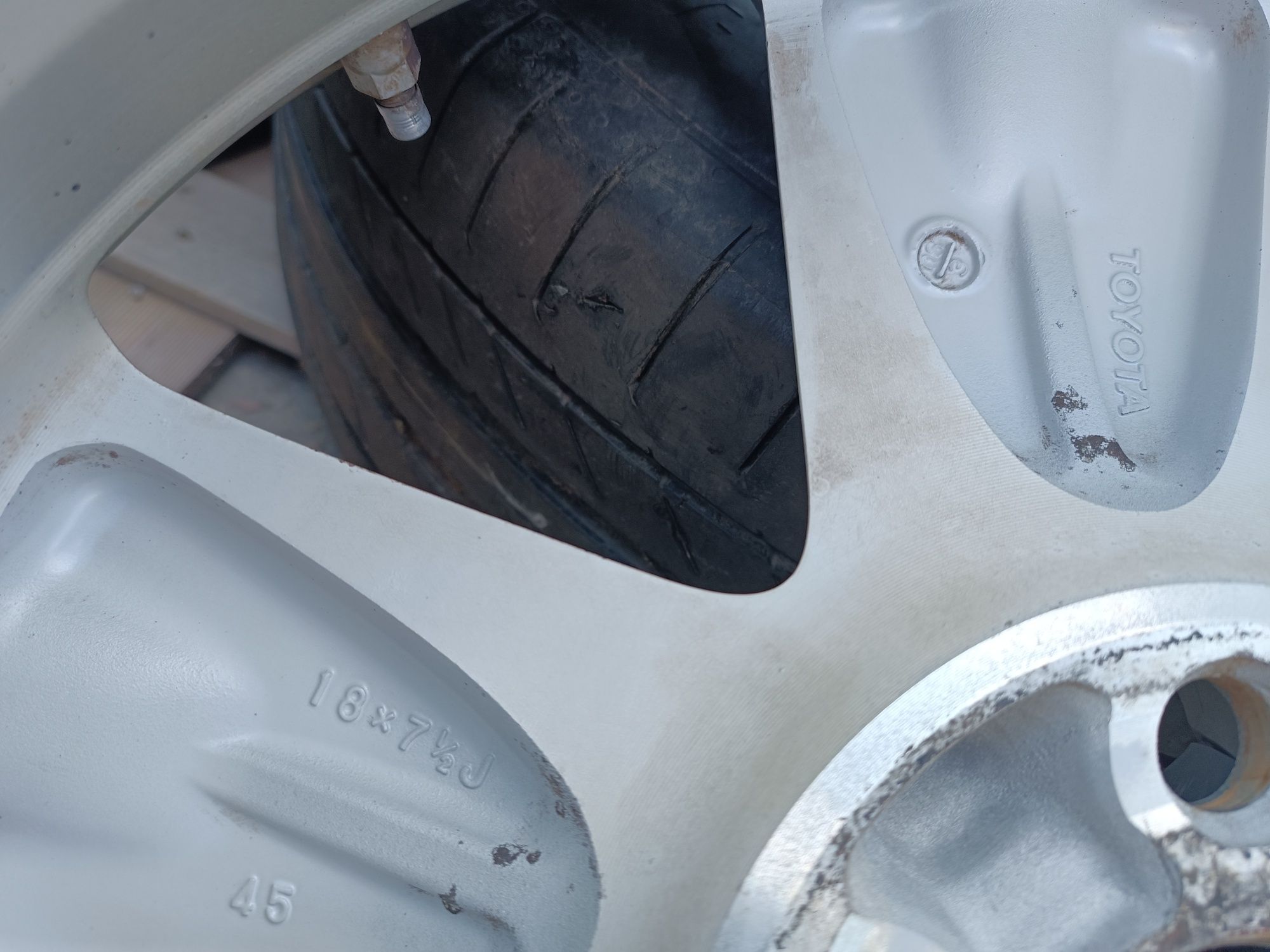 Лети джанти 18ки 5х114.3 Toyota + летни гуми 235/55/18 Continental