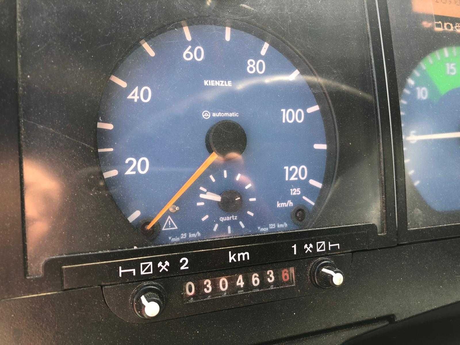 Vand camion mercedes atego cu macara