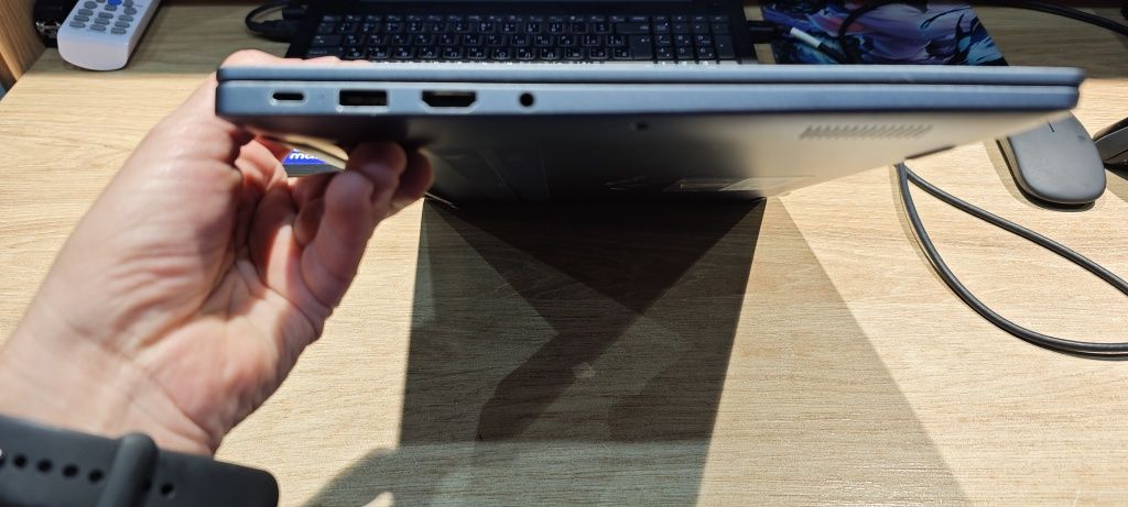 Продается ноутбук HUAWEI MATEBOOK D14