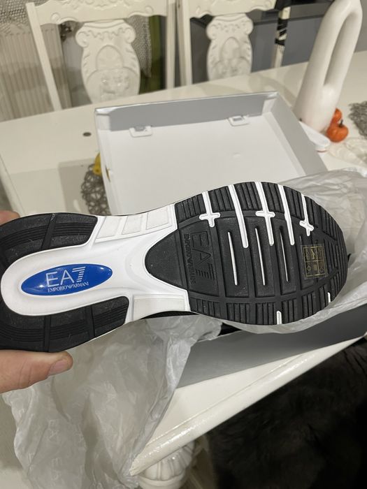 Adidasi Emporio Armani