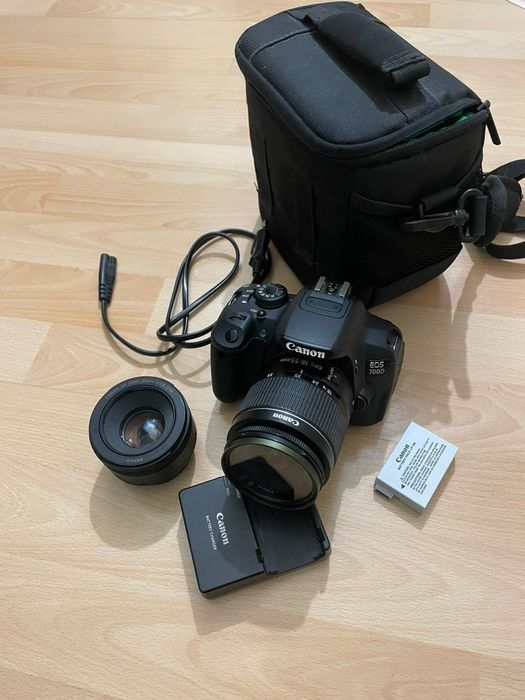 Canon 700d. 2 объектива
