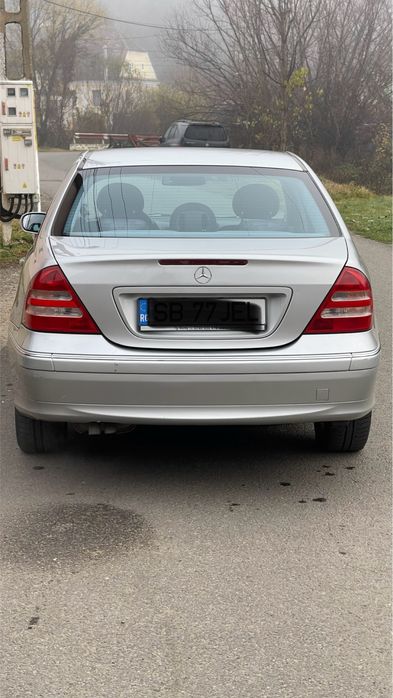 Mercedes Benz C180
