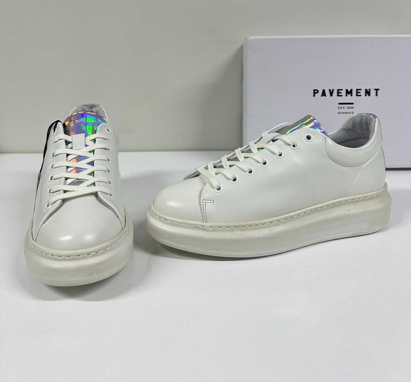 Pavement Dee Holographic