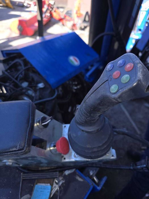 Tocator cu brat articulat hidraulic DHIS 1200