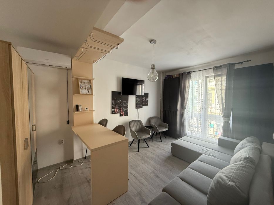 Zona ultracentrală garsonieră - 400 euro