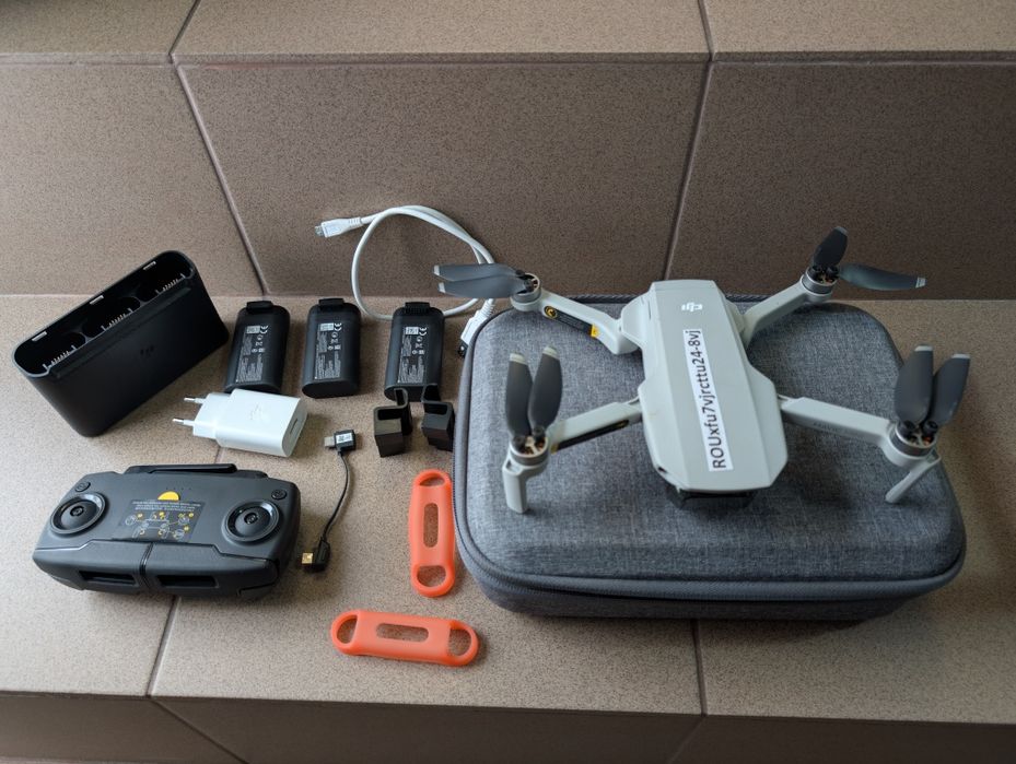 Vând drona DJI Mavic Mini Fly More Combo