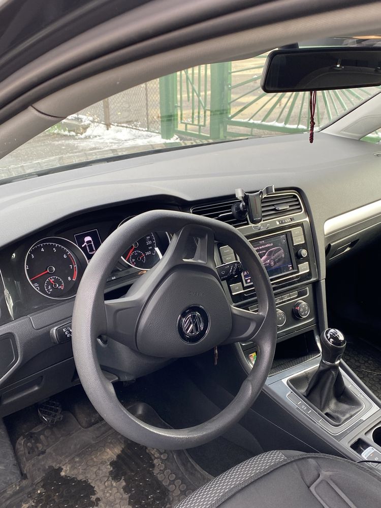 Volkswagen Golf 7 an fab 2019