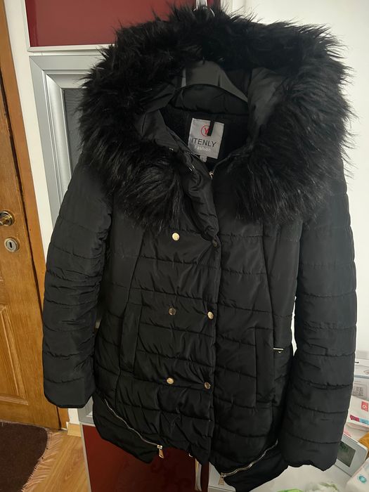 Зимно яке с качулка