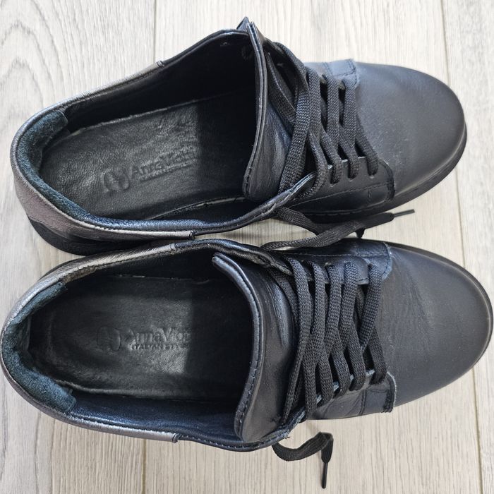 Adidași damă din piele