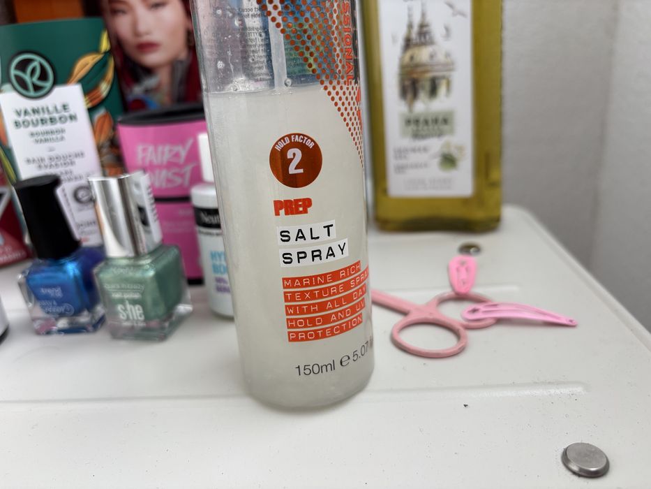 Лот козметика Lush Neutrogena Manufactura Face Theory Tigi