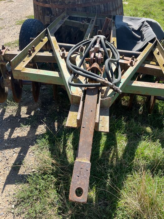 Desc pe lagare de vânzare