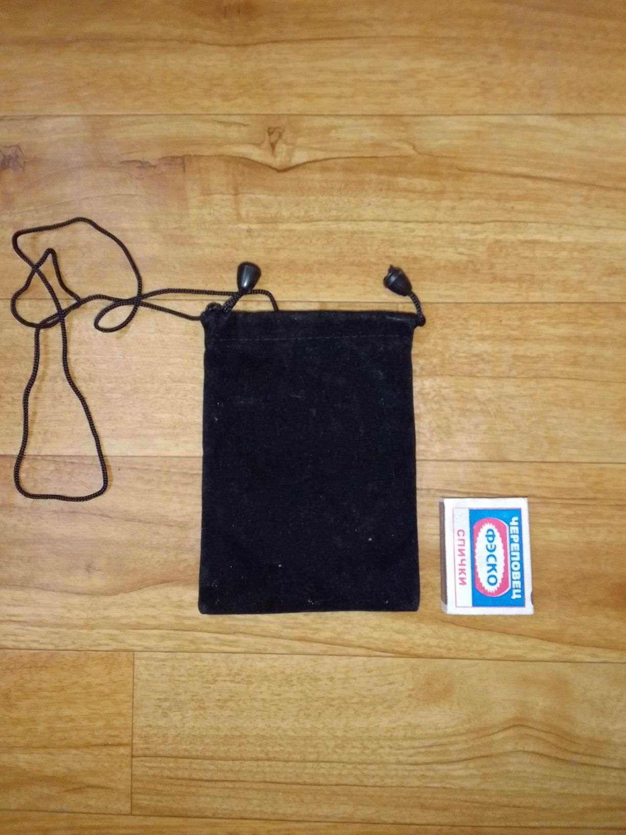 Чехол для телефона и МР3-плейера и мешочки-кисеты