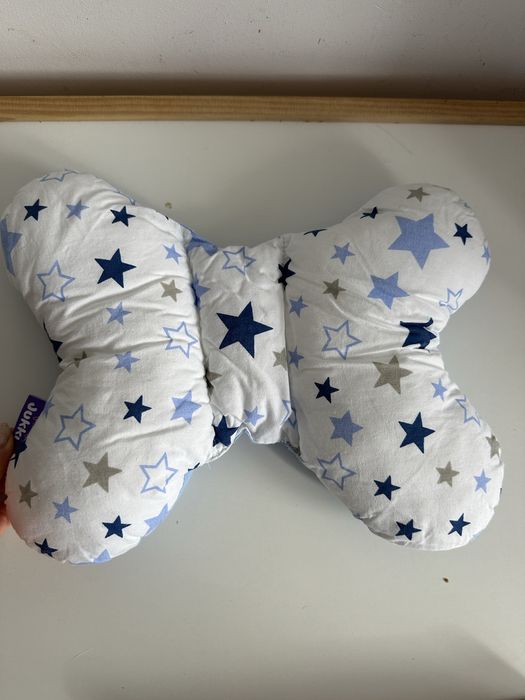 Бебешка възглавница тип пеперуда