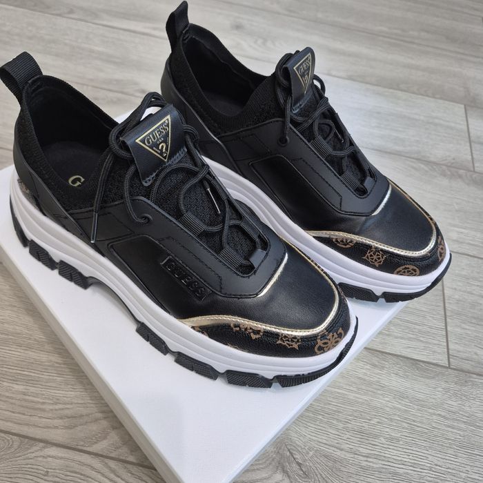 Сникърси Guess 40 ном.