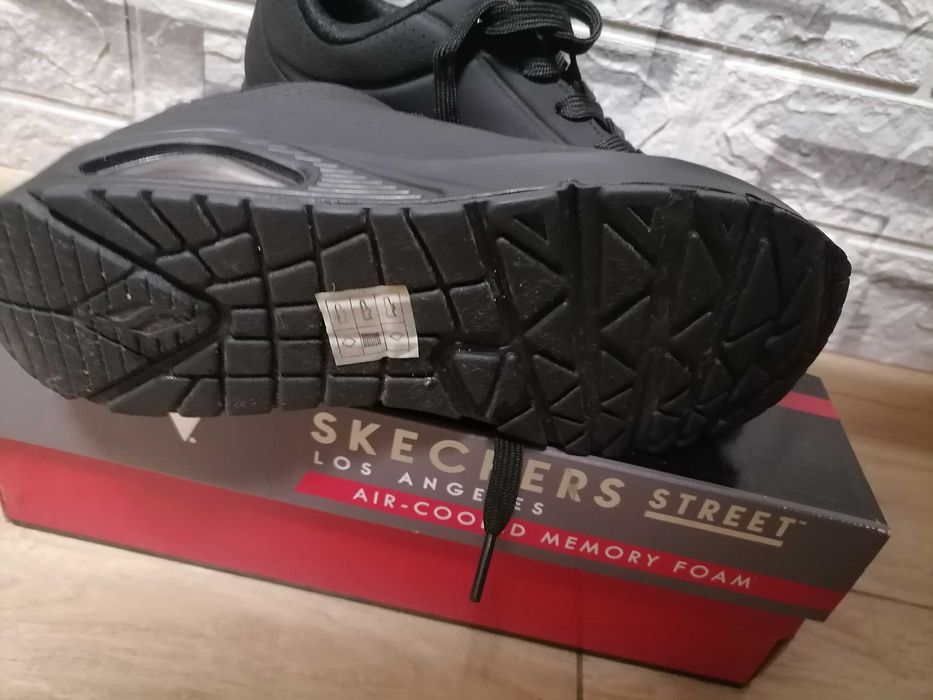 Маратонки Skechers