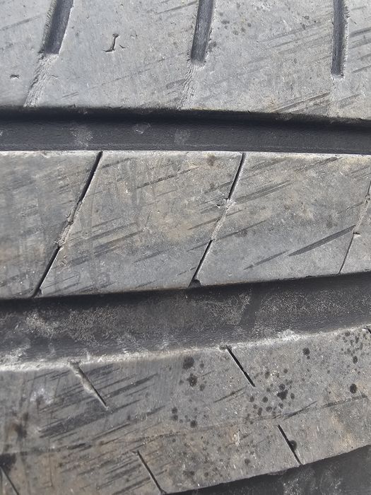 Гуми 4бр. Bridgestone 255/40 R20 101Y