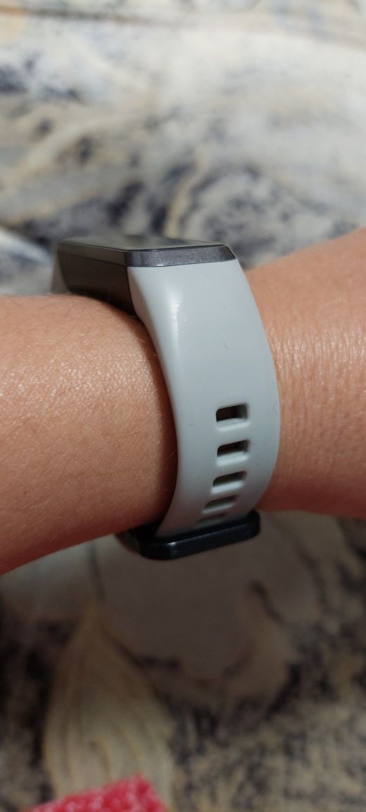 Фитнес гривна Huawei Band 4