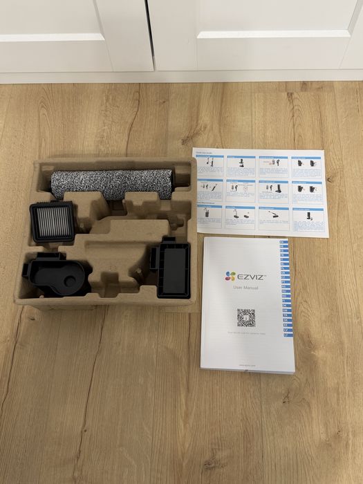 Aspirator 2 in 1 Ezviz in garanție