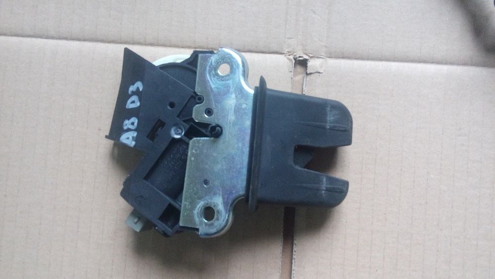 Ауди А8 Д3 Audi A8 D3 дръжки/ брави/ брава багажник