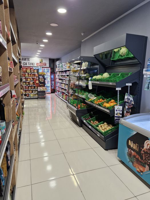 Дава се под наем Магазин в Варна, Възраждане 3 - 220 кв.м за 255 € - Снимка #1