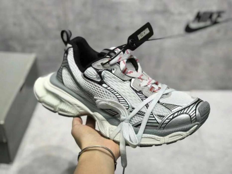 Налични дамски маратонки Balenciaga 3XL