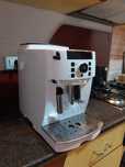 Vând Espressor automat De'Longhi Magnifica S ECAM 22.110.W