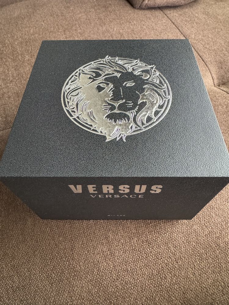 Часовник Versus Versace