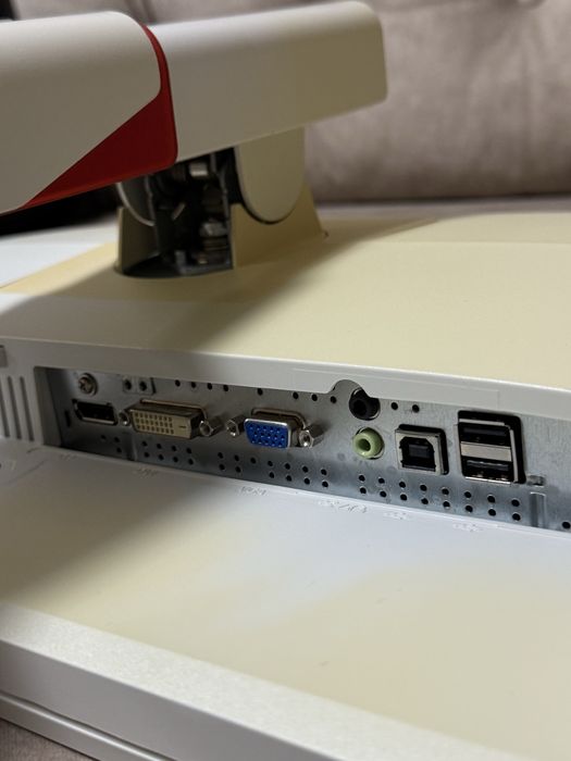 Monitor pc fujitsu 24” 60hz FullHD cu boxe