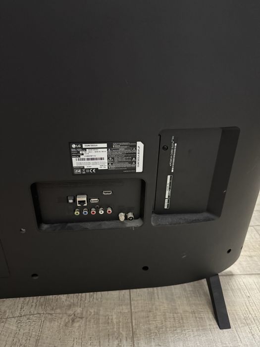 TV LG 4k 139 cm. Pentru piese