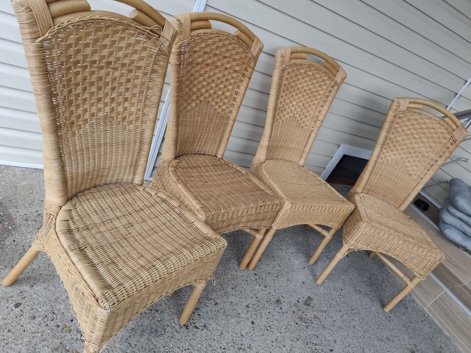 4 броя трапезни столове от естествен ратан