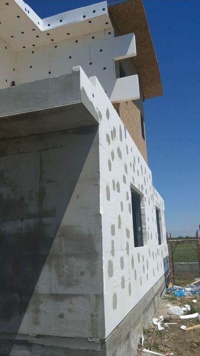 Placări polistiren reparații case Acoperișuri