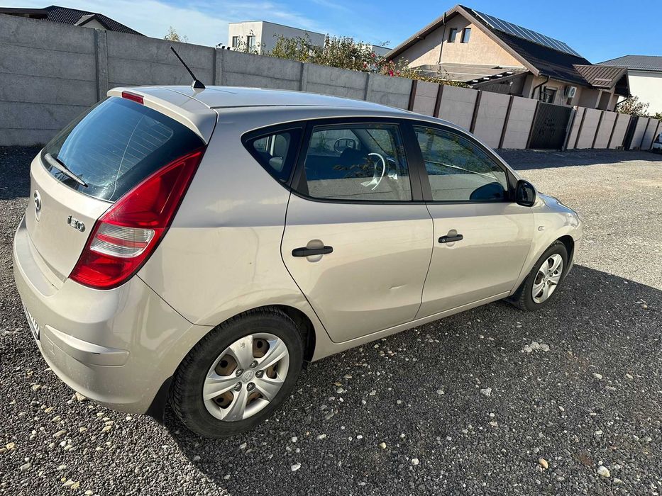 HYUNDAI i30 2009, 1.4 benzină 105 CP - UN SINGUR PROPRIETAR