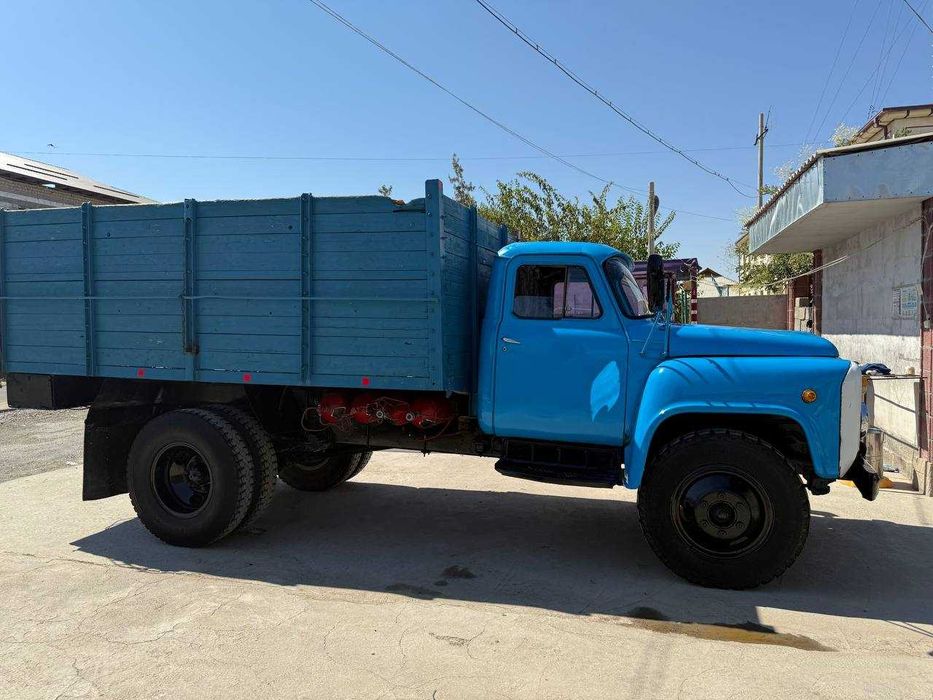 Gaz 53 sotiladi holati yaxshi soz holatda
