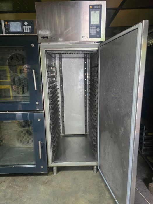 Frigider inox profesional pentru tavi patiserie 60x40 cm 38 tavi !