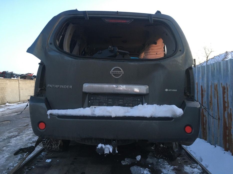 Nissan Pathfinder 2.5dci нави кожа на части нисан патфайндер навара