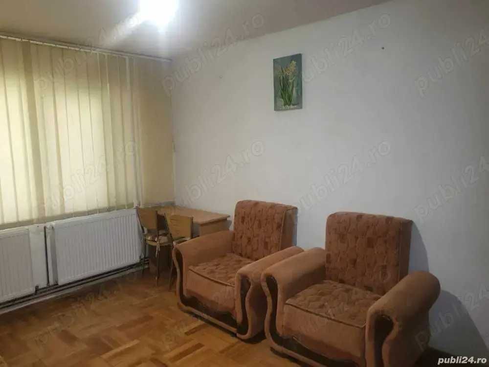 Apartament 2 camere zona Boul Rosu