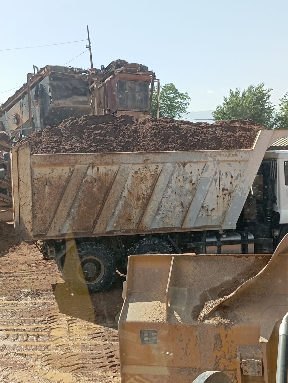 Xowo sinotruk 2019yil 160ming yurgan bolishi shu 1som kami yoq