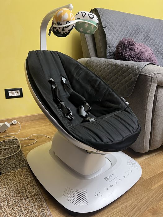 mamaRoo 5.0 с или без подложка за новородено  - електрическа люлка