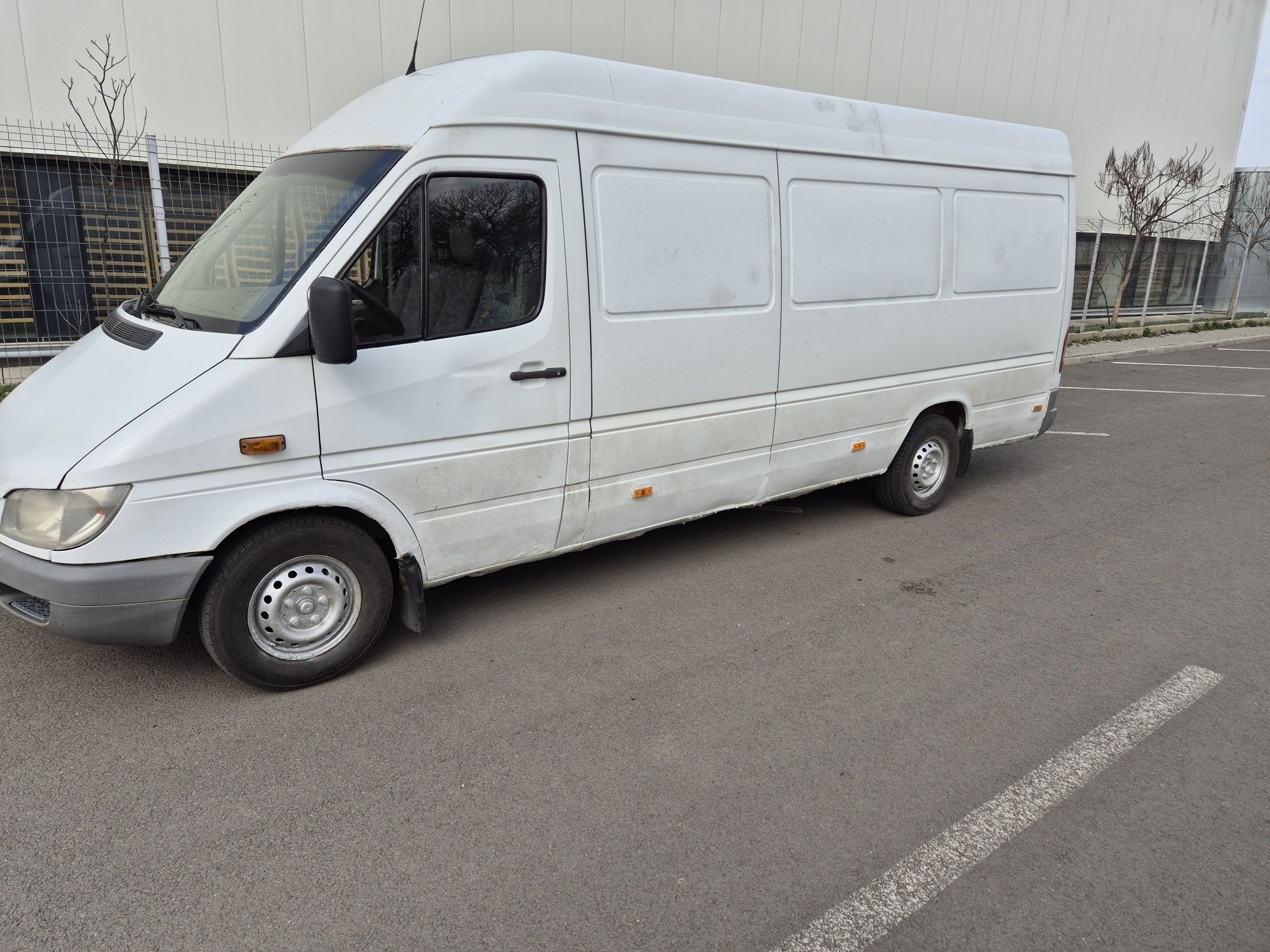 Vând Sprinter 311